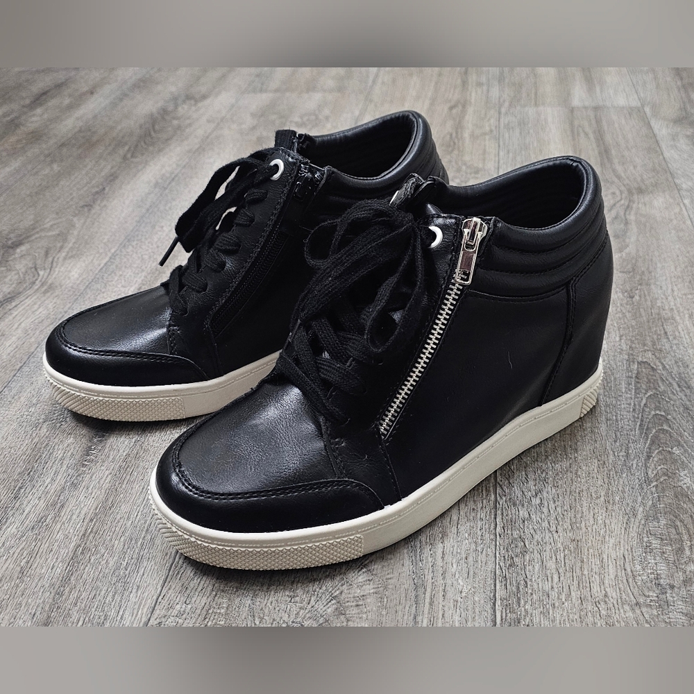 Torrid Doubke Zip Wwdge Sneakers-Size 9WW - Picture 4 of 10